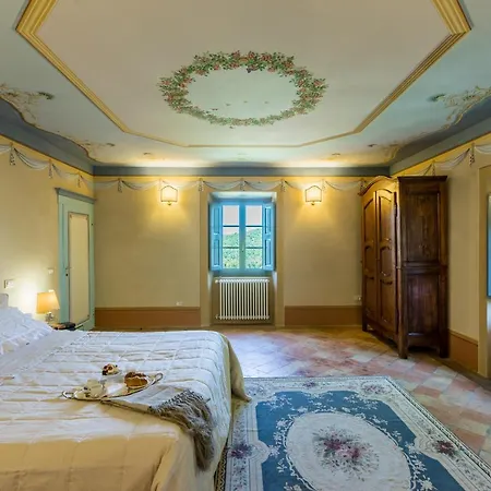 Sleeps 4 * Siena