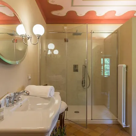 Sleeps 4 * Siena