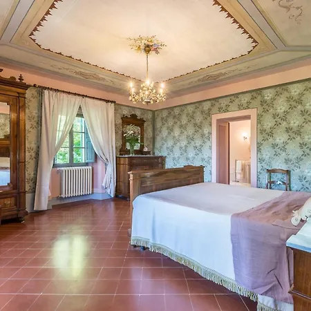 Sleeps 4 Villa