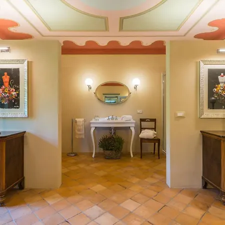 Villa Sleeps 4