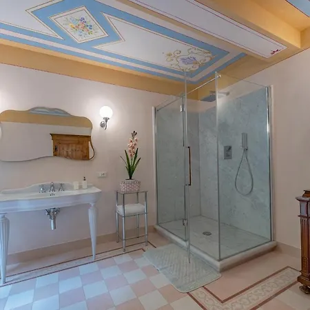 Sleeps 4 Villa