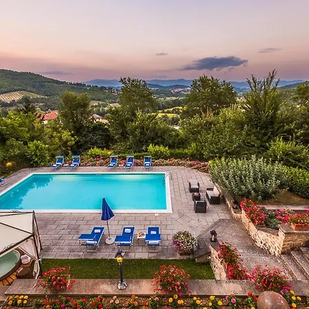 Sleeps 4 * Siena