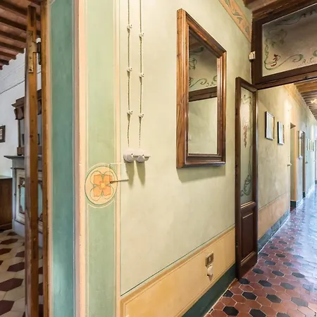 Villa Sleeps 4 *