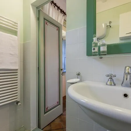 Sleeps 4 Villa *
