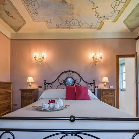 Villa Sleeps 4